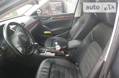 Седан Volkswagen Passat 2013 в 