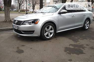 Седан Volkswagen Passat 2012 в Павлограді