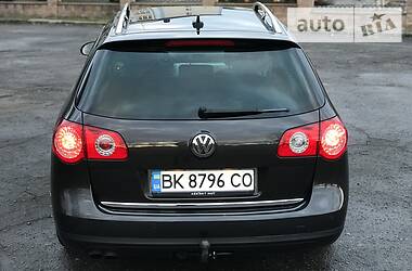 Универсал Volkswagen Passat 2008 в Ровно