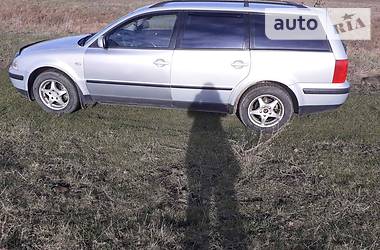 Універсал Volkswagen Passat 1999 в 