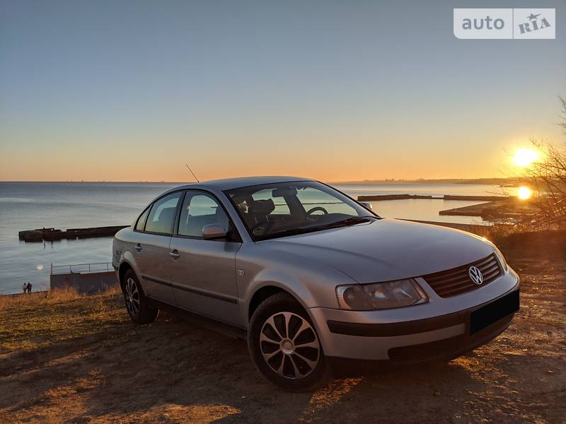 Седан Volkswagen Passat 2000 в 
