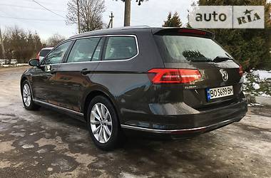 Универсал Volkswagen Passat 2015 в Збараже