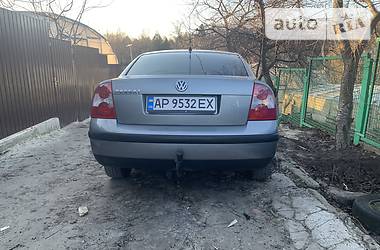 Седан Volkswagen Passat 2003 в Запорожье