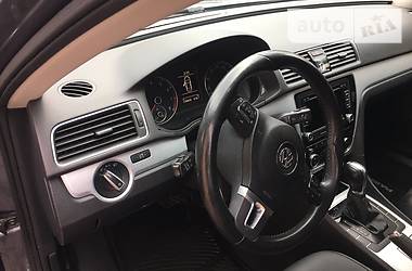 Седан Volkswagen Passat 2011 в 