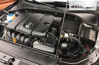 Седан Volkswagen Passat 2011 в 