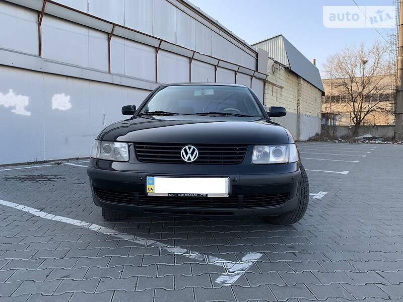 Седан Volkswagen Passat 1999 в Одесі