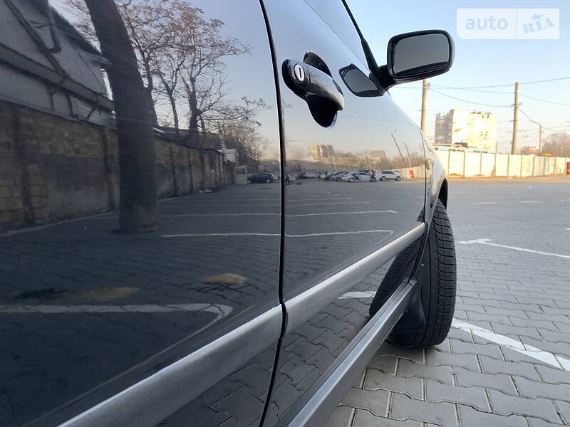 Седан Volkswagen Passat 1999 в Одесі