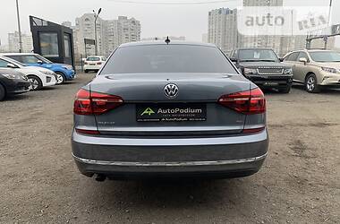 Седан Volkswagen Passat 2019 в Киеве