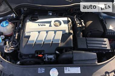 Універсал Volkswagen Passat 2010 в 