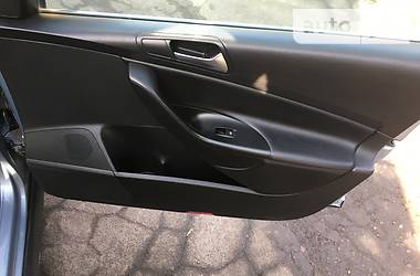 Універсал Volkswagen Passat 2010 в 
