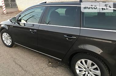 Універсал Volkswagen Passat 2012 в 