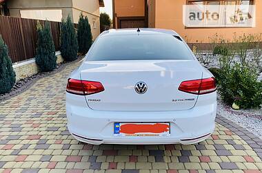 Седан Volkswagen Passat 2016 в 