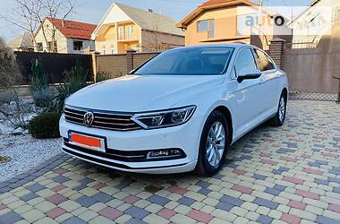 Седан Volkswagen Passat 2016 в 