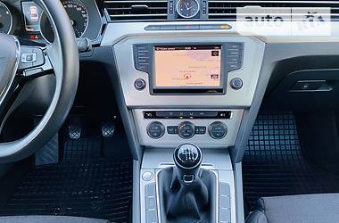 Седан Volkswagen Passat 2016 в 