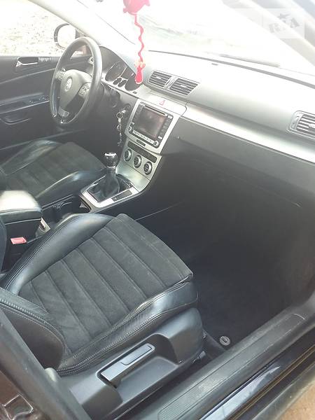Седан Volkswagen Passat 2006 в Чернівцях