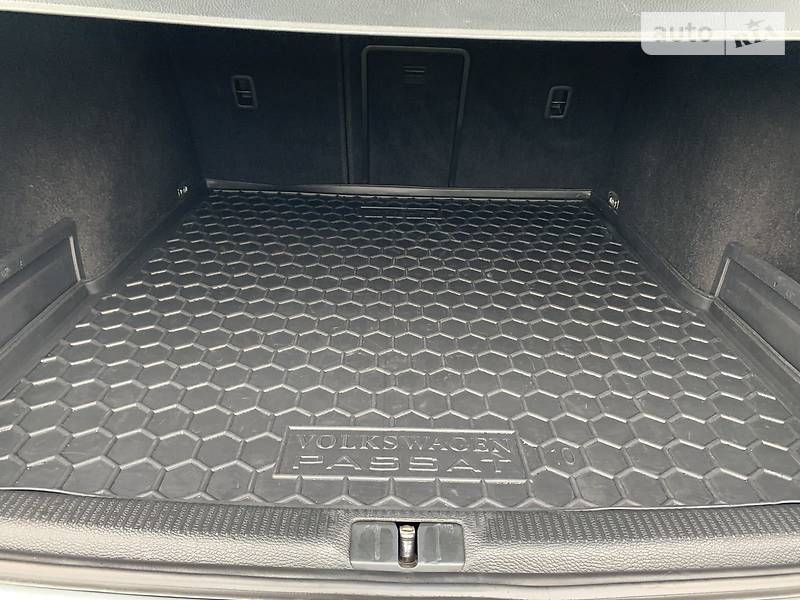 Універсал Volkswagen Passat 2014 в Кропивницькому