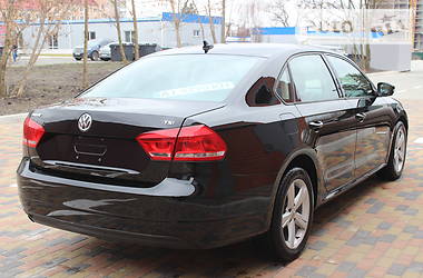 Седан Volkswagen Passat 2015 в Киеве