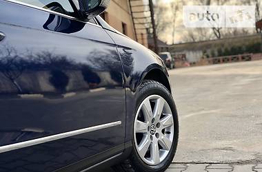 Універсал Volkswagen Passat 2009 в 