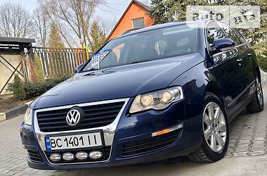 Універсал Volkswagen Passat 2009 в 
