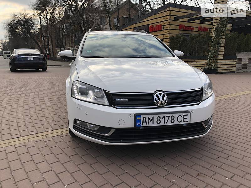 Универсал Volkswagen Passat 2011 в Киеве