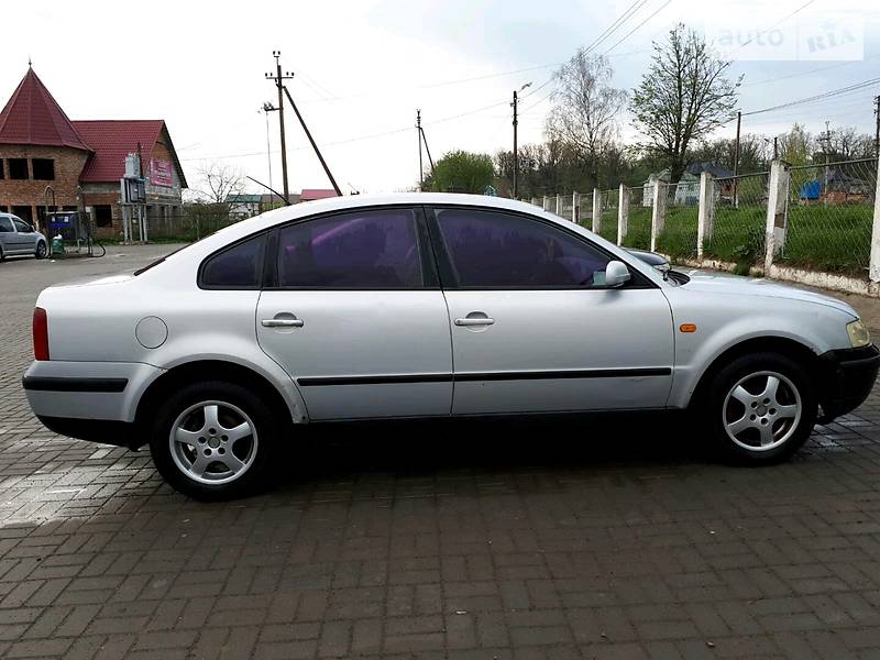 Седан Volkswagen Passat 1997 в Сторожинці