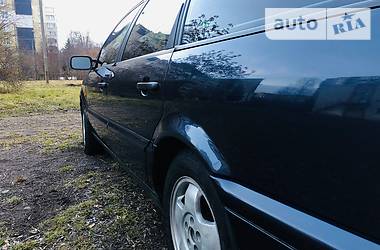 Універсал Volkswagen Passat 1994 в 