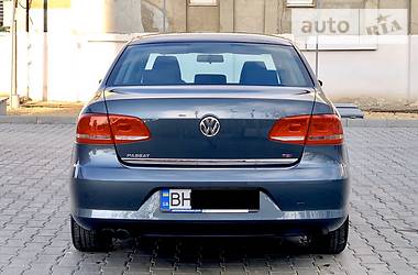 Седан Volkswagen Passat 2011 в 