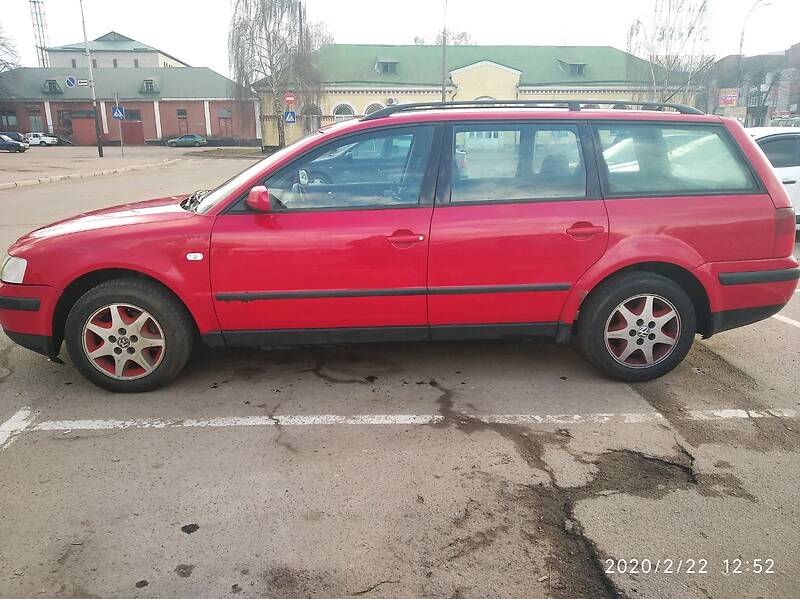 Універсал Volkswagen Passat 2000 в 