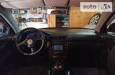 Седан Volkswagen Passat 2004 в 