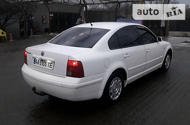Седан Volkswagen Passat 2000 в 