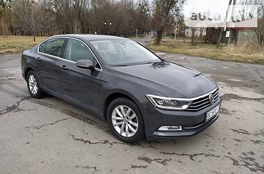 Седан Volkswagen Passat 2015 в 