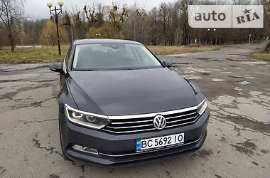 Седан Volkswagen Passat 2015 в 