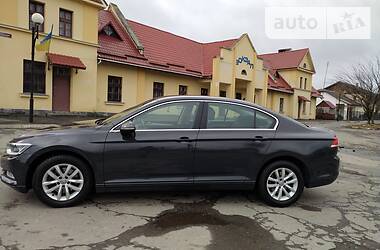 Седан Volkswagen Passat 2015 в 