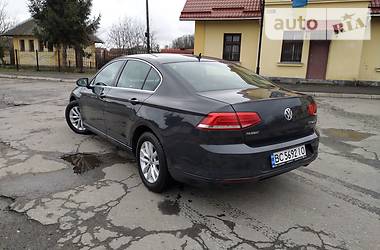 Седан Volkswagen Passat 2015 в 