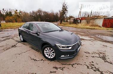 Седан Volkswagen Passat 2015 в 