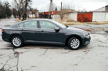 Седан Volkswagen Passat 2015 в 