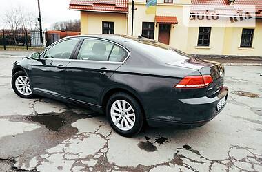 Седан Volkswagen Passat 2015 в 