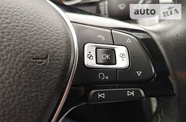 Седан Volkswagen Passat 2015 в 