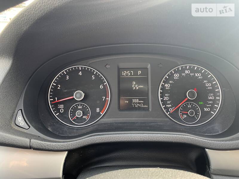 Седан Volkswagen Passat 2013 в Києві