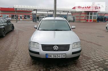 Универсал Volkswagen Passat 2001 в Ровно