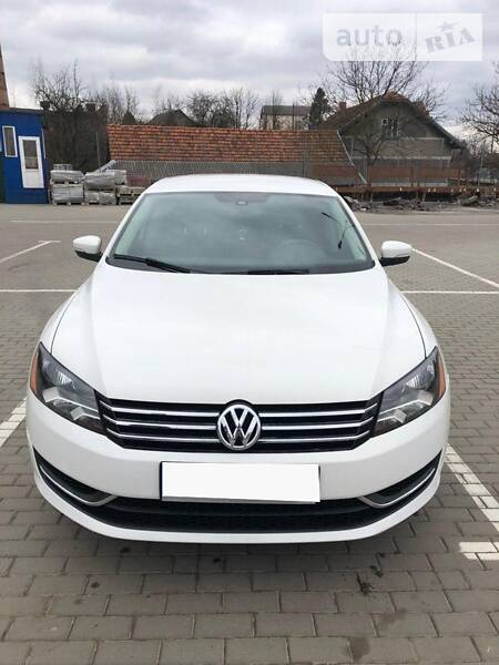 Седан Volkswagen Passat 2012 в Коломиї фото Седан Volkswagen Passat 2012 в Коломиї