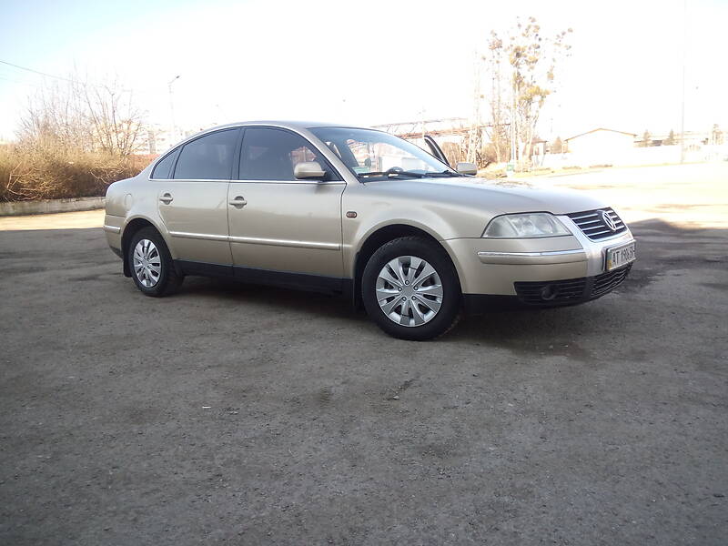 Седан Volkswagen Passat 2002 в Івано-Франківську
