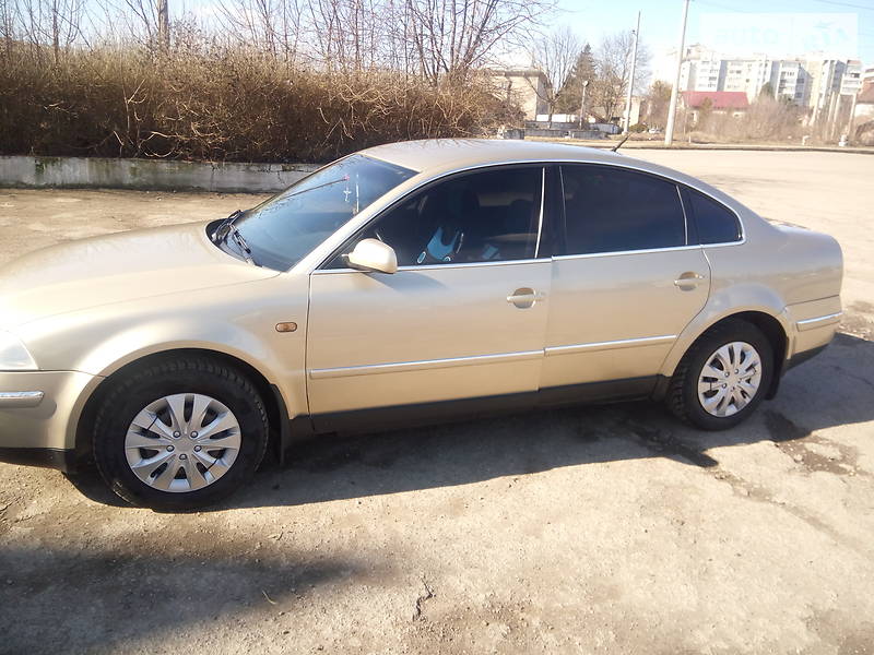 Седан Volkswagen Passat 2002 в Івано-Франківську