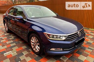 Седан Volkswagen Passat 2015 в 