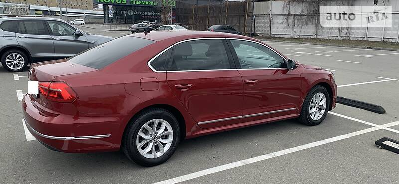 Седан Volkswagen Passat 2016 в Києві