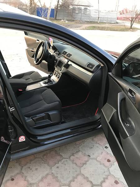 Універсал Volkswagen Passat 2006 в Ізюмі