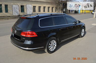 Універсал Volkswagen Passat 2012 в 