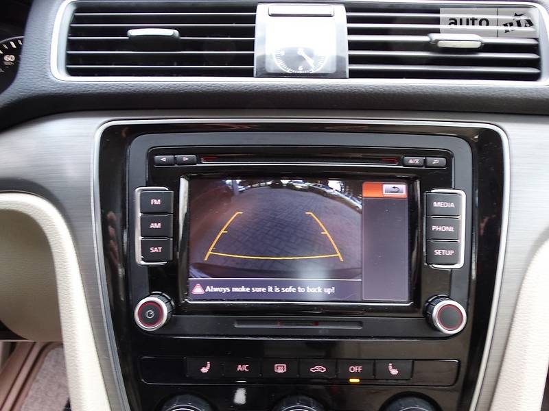 Седан Volkswagen Passat 2013 в Дніпрі