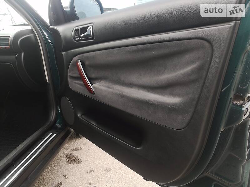 Седан Volkswagen Passat 2002 в Дніпрі