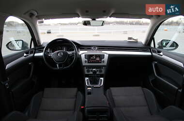Универсал Volkswagen Passat 2015 в Львове